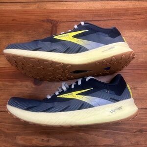 BROOKS CATAMOUNT TRAIL RUNNING SHOES